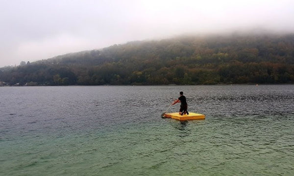 Fabriquer un radeau : 3 techniques simples pour rester à flot en survie