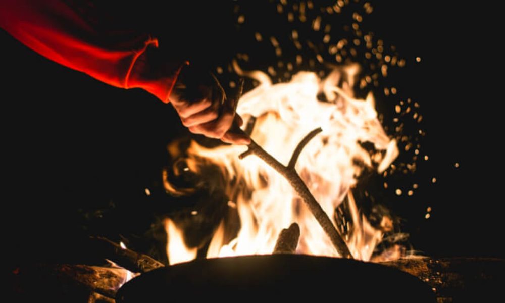 Making a Fire in Survival: 6 Steps to Properly Prepare the Ground