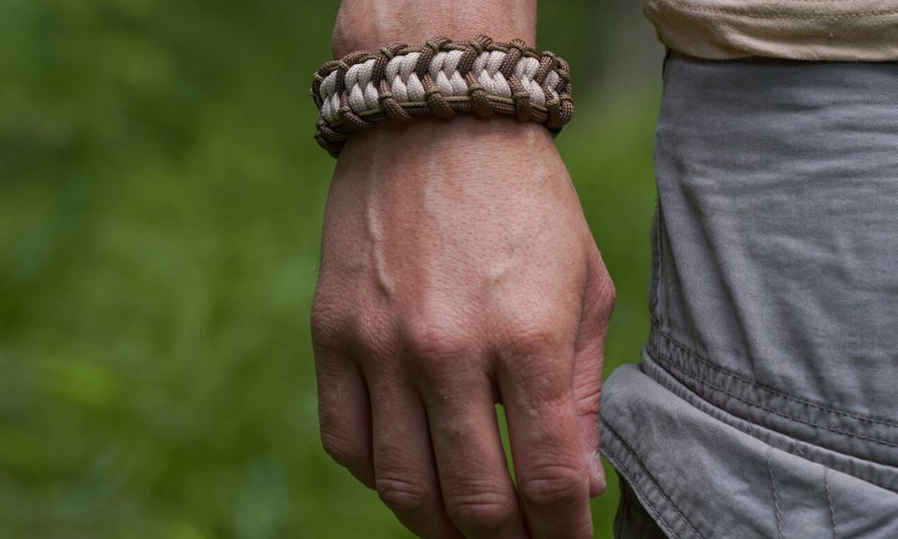 La Paracorde: 5 utilisations pratiques en Situation de Survie