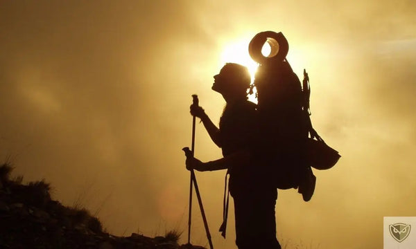 Quel-équipement-indispensable-pour-la-Randonnée survieprotek