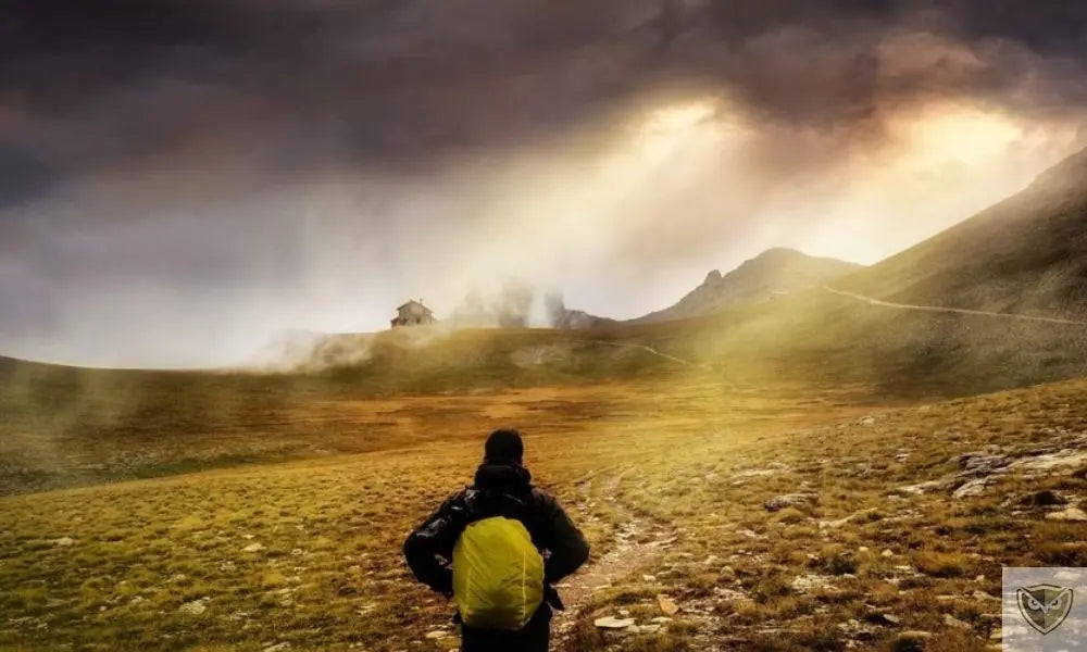 Moving in survival: 4 key rules for managing weather and navigation