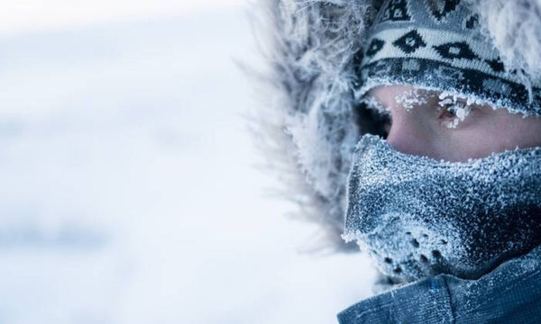 Survie en milieu froid : 9 risques médicaux à connaître et à éviter absolument