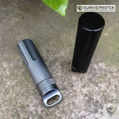 BIVOUAK™ Capsule étanche compacte en aluminium pour allumettes et objets essentiels visu 1
