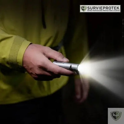 BIVOUAK_Lampe_tactique_1200_lumens_avec_7_modes_puissants_et_reglables_couverture