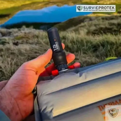 BIVOUAK_Mini_pompe_electrique_ultralegere_pour_matelas_et_equipements_gonflables_visu_2